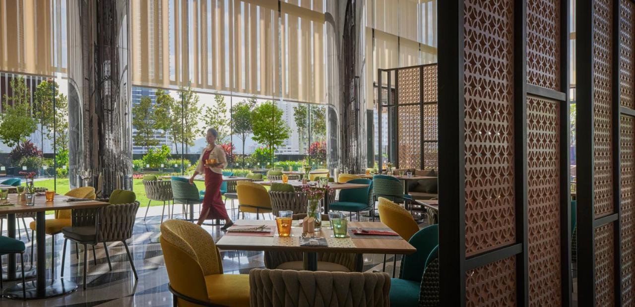 Amari Spice Penang Hotel Bayan Lepas Exterior foto The restaurant